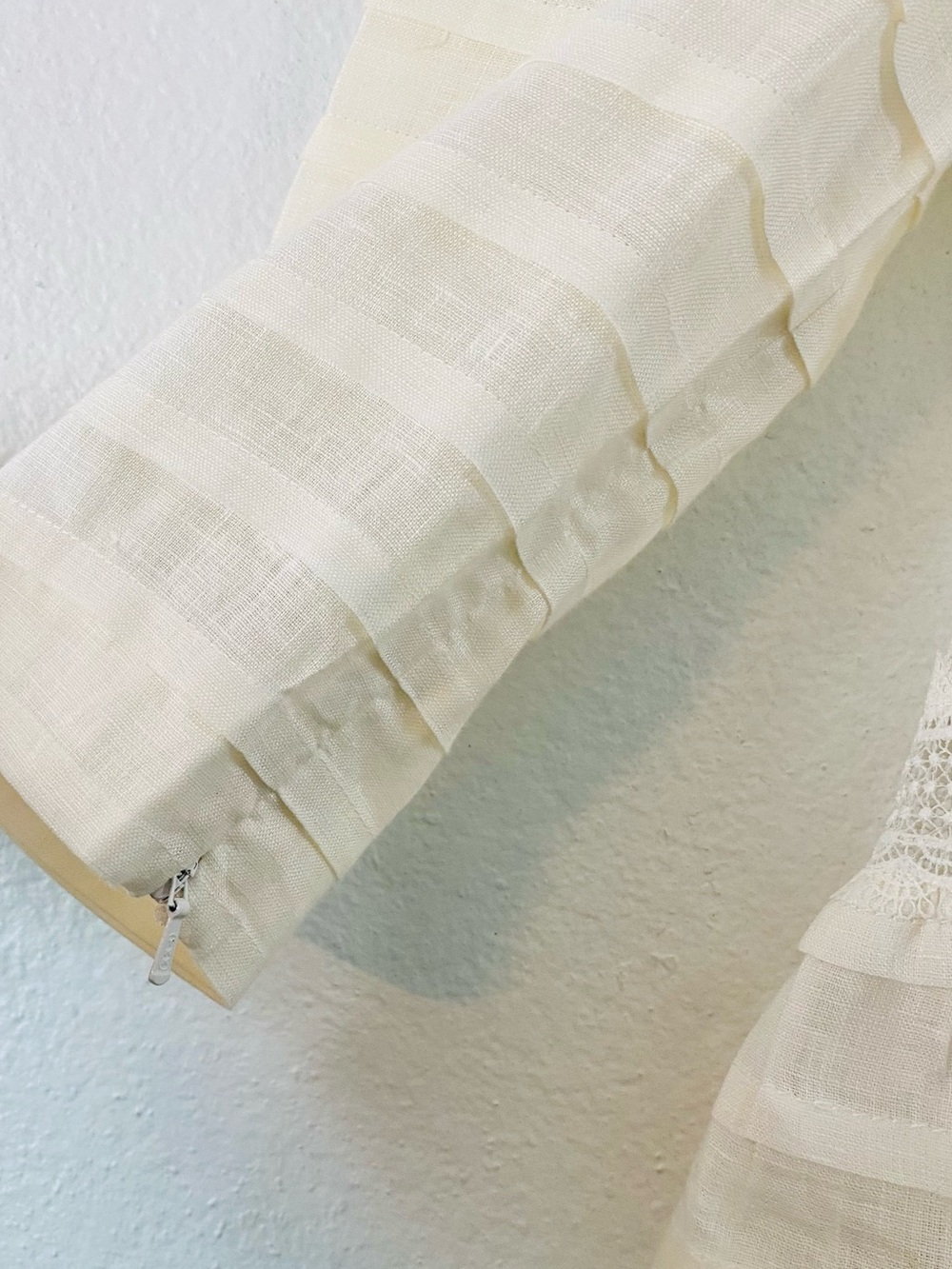 Zimmerman Allia Pintuck High Neck Linen Top Ivory Size 1 US 6 Ruffle Lace Luxury - Picture 8 of 16